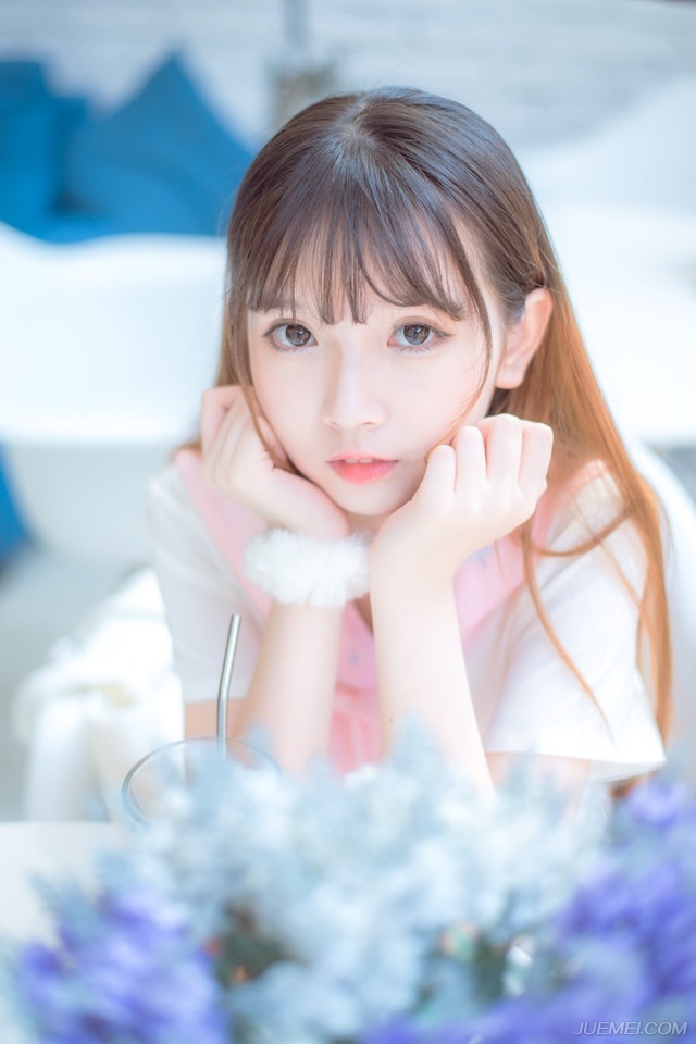 “哼，吕布乃逆贼，天下人人得而诛之，尔乃他麾下爪牙，我怎样做，都不为过。”刘璝冷哼一声道。